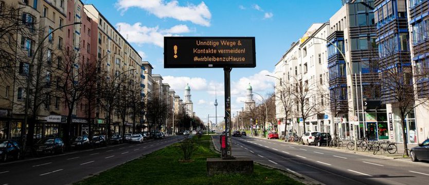 W Berlinie coraz powszechniejszy wysoce zaraźliwy podwariant Omikrona BA.2