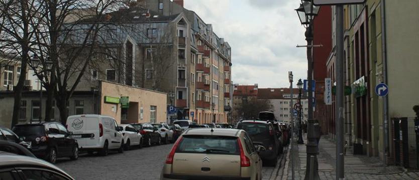 Miasto nie odpuszcza. Parkowanie ma być płatne