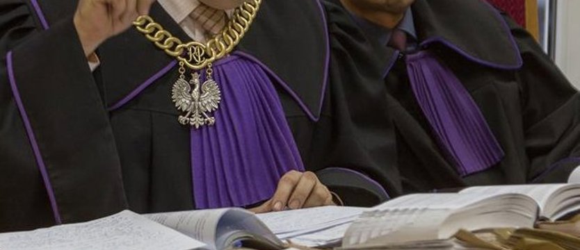 Dwa akty oskarżenia przeciwko obcokrajowcom zakażonym koronawirusem