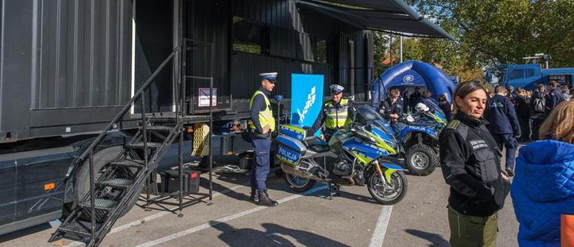 Escape Truck na Jasnych Błoniach. Symulator niewoli uświadamia młodych
