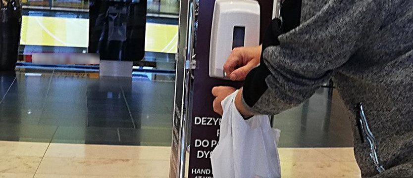 Premier zlecił kontrole w punktach handlowych ws. przestrzegania reżimu sanitarnego