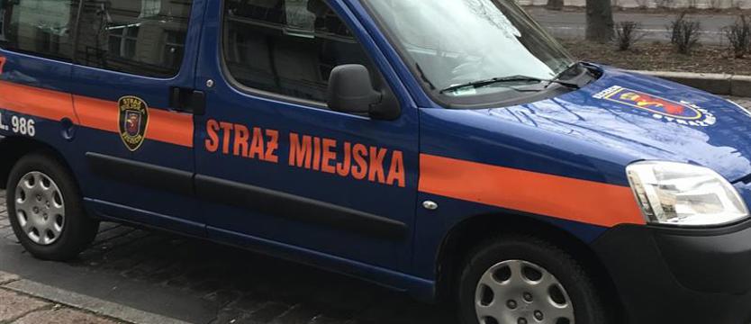 Mężczyzna wpadł do rowu melioracyjnego. Za ratunek "podziękował" pięściami