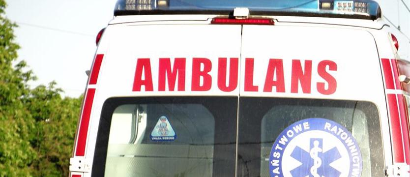 Zderzenie 5 samochodów na krajowej szóstce. Dwie osoby ciężko ranne