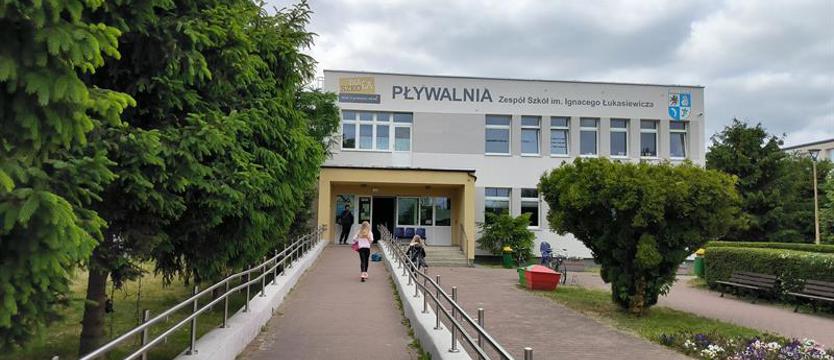 Basen w Policach otwarty po wakacjach później niż planowano