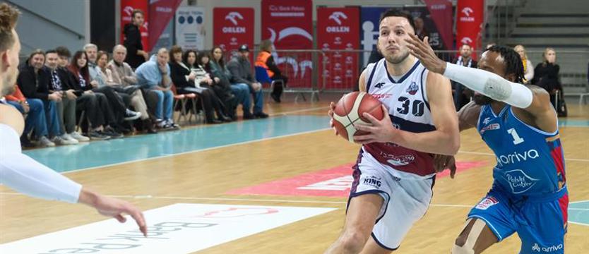 Koszykówka. MKS Dąbrowa lepsza od Kinga