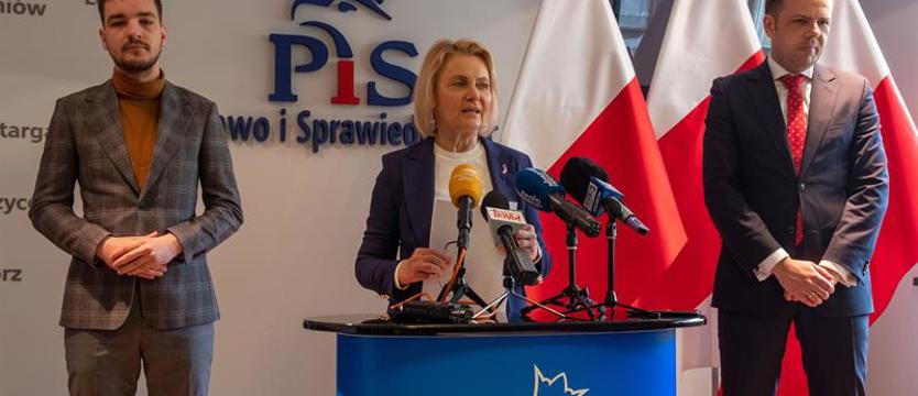 Trzy palące kwestie. PiS kąsa marszałka