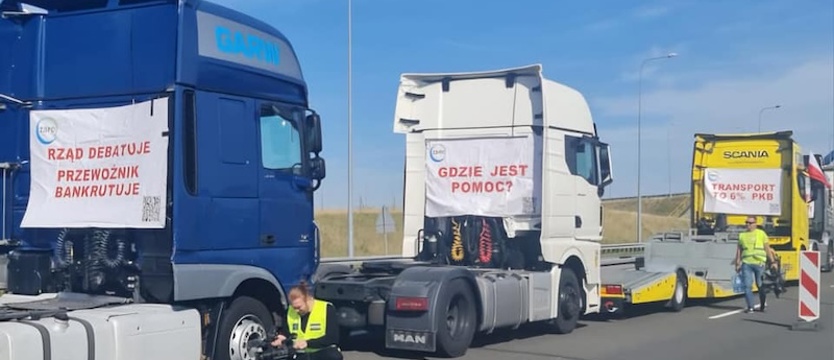 Po wypadkach i proteście przewoźników droga S3 przejezdna w obu kierunkach
