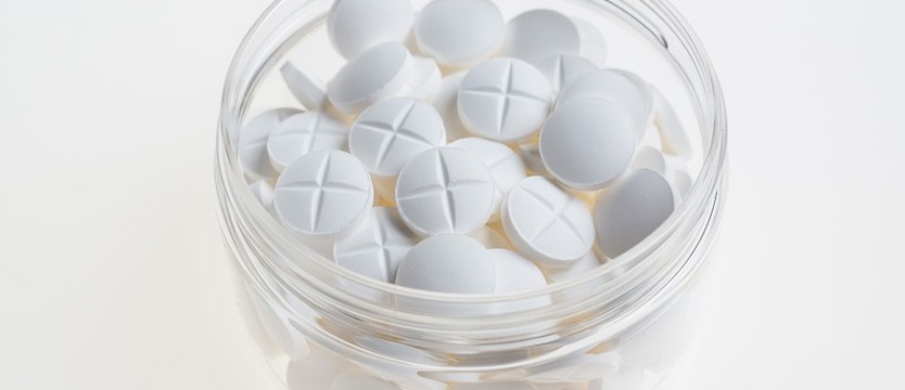 Pfizer rozpoczął testy z lekiem doustnym przeciw Covid-19