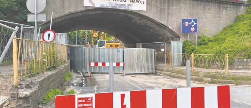 Wiadukt przy ul. Bogusława IV w Stargardzie zamknięty jeszcze niecały tydzień