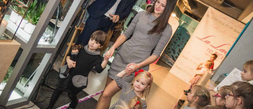 Mikołajkowy pokaz mody z lalkami La Lalla!