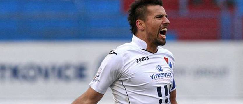 Piłka nożna. Portowców sprawdzi Milan Baros