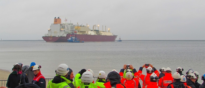 Duda i Jaceniuk: terminal LNG w Świnoujściu może pomóc Ukrainie