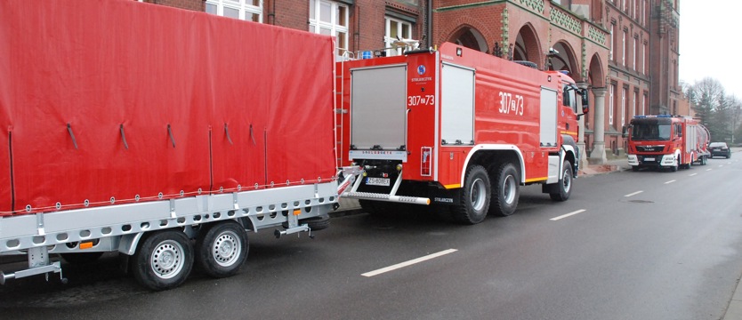 Nowe wozy strażackie w porcie