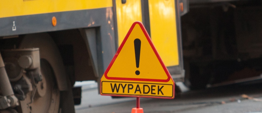 Zderzenie tramwaju z busem
