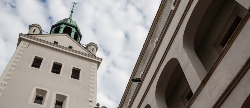 Transfer od marszałka. Nowy wicedyrektor w zamku