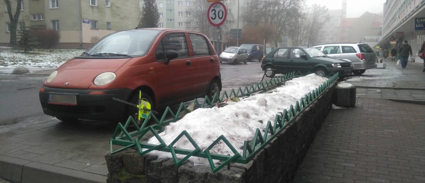 Wózek się nie przeciśnie - więc blokada