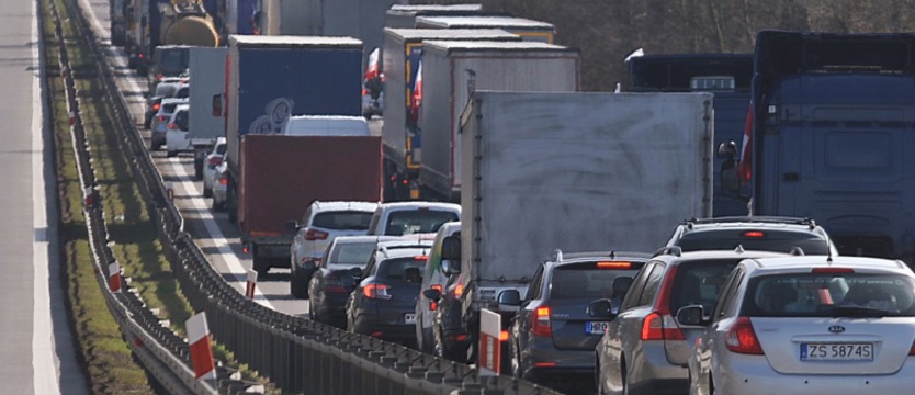 Brak pozwoleń, wzajemne oskarżenia