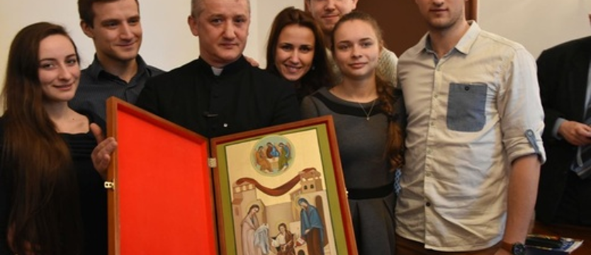Ksiądz, ojciec, laureat
