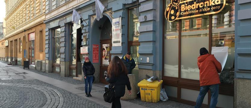 Biedronka z nowym szyldem