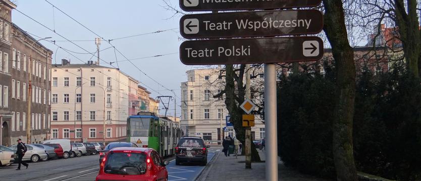 Tablice wciąż prowadzą na manowce
