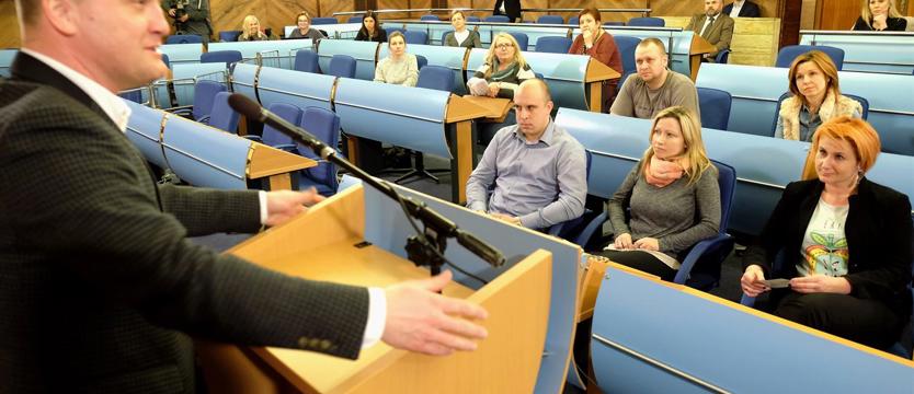 Rodzice 6-latków przed decyzją
