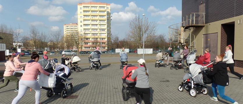 Mamy trenują
