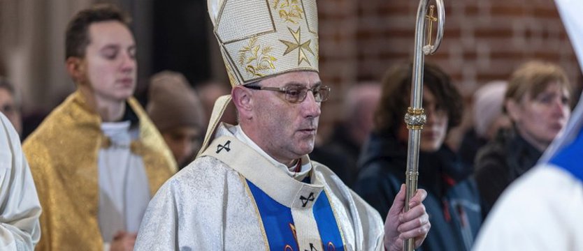 Pogrzeb papieża Benedykta XVI. Msze we wszytkich parafiach w Polsce