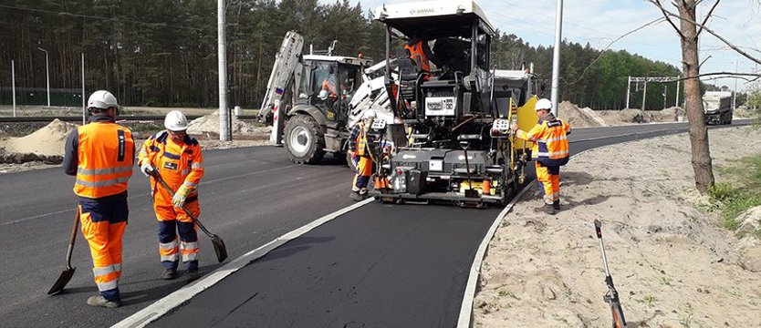Prace bitumiczne przy linii kolejowej E 59 Poznań Główny – Szczecin Dąbie