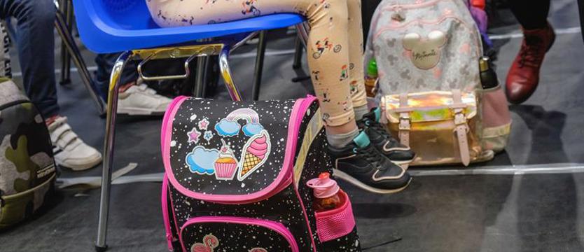 Tornistry ciągle za ciężkie. Przeciążenia szkodzą młodym kręgosłupom