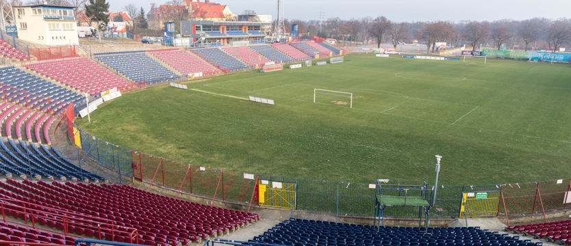 FELIETON. Po co komu nowy stadion?