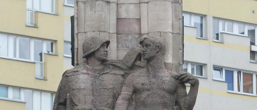 Czekając na dekomunizację