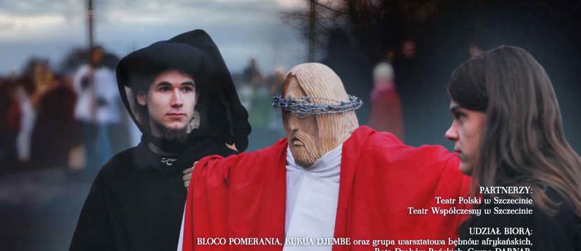 Artystyczna inscenizacja drogi krzyżowej