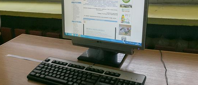 Zamiast pracować czytamy