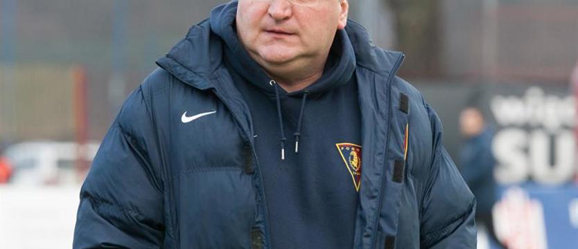 Piłka nożna. Trener Michniewicz wciąż bez nowej umowy