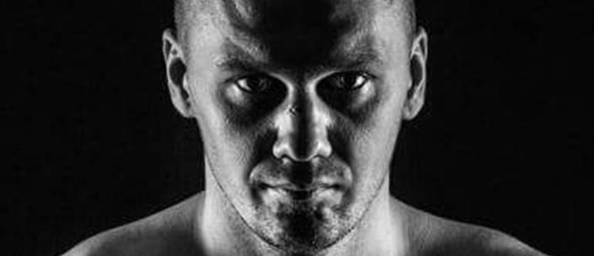 Boks. Główka broni tytułu