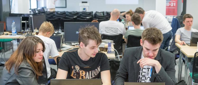 Programowanie lepsze od Facebooka