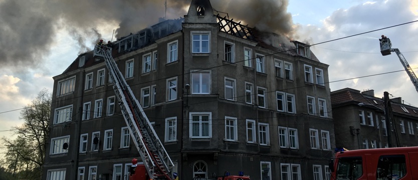 Po pożarze zamieszkali w hotelu