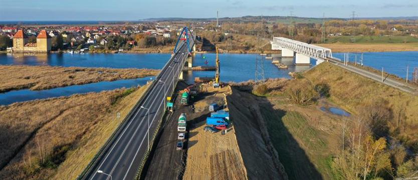 Budują nowy most nad cieśniną Dziwna