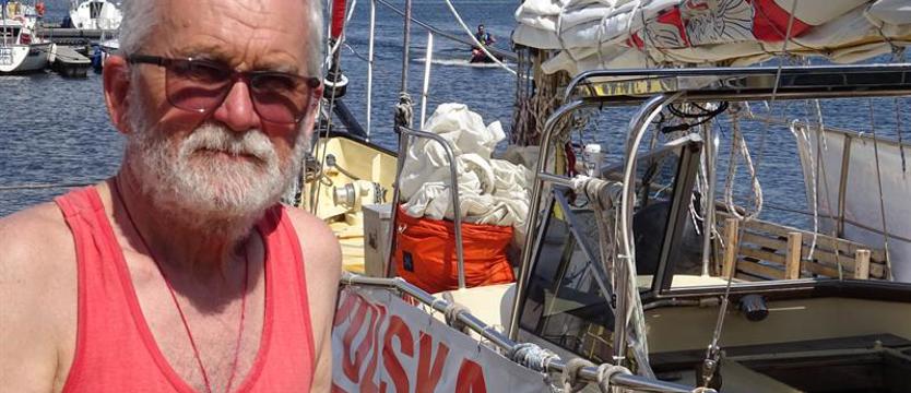 Świąteczne życzenia od żeglarza. Rok temu mrozu, śniegu i lodu mu nie brakowało