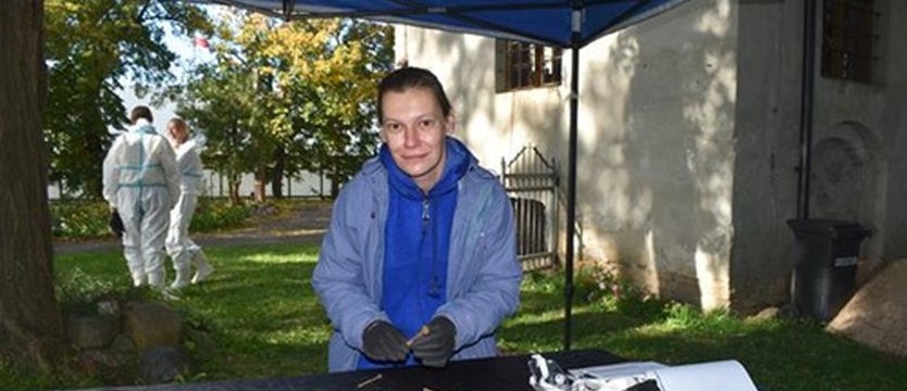 Badacze wrócili do krypt w Koszewie. Kolejne ciekawe odkrycia