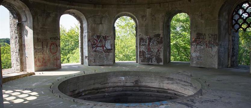 Sobota na wiosenny spacer wokół wieży Bismarcka