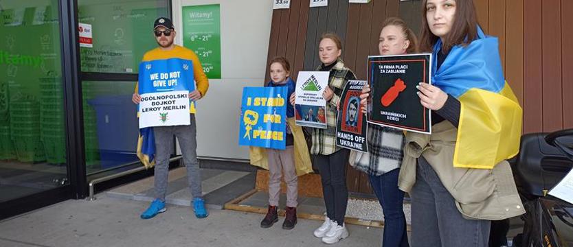 Nie sponsorujmy wojny! Protest przed Leroy Merlin