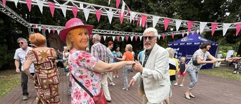 Spotkajmy się wśród róż. Warsztaty, koncert i taneczny wieczór