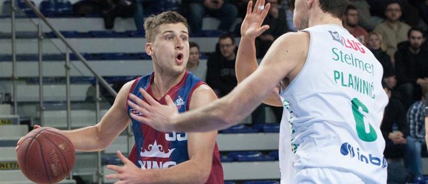 Koszykówka. Jakub Schenk kolejny sezon w Kingu