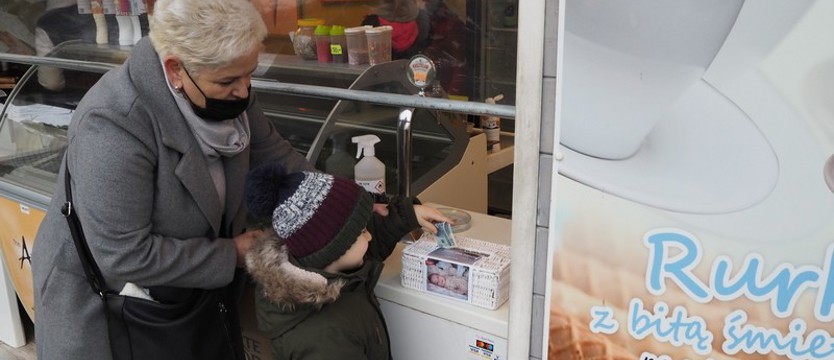 Pomagają Indze. Rodziny, przedsiębiorcy, dorośli i dzieci...