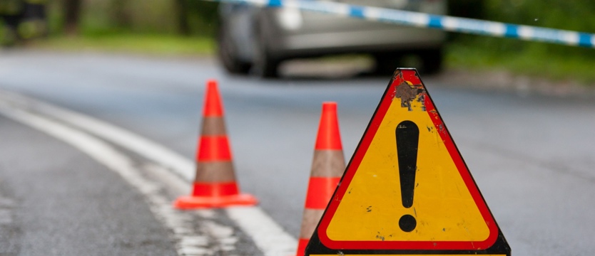 Auto zgubiło butlę, kierowcy stoją w korku