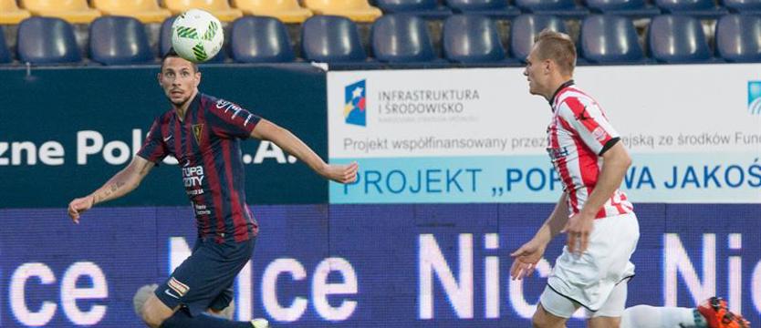 Piłka nożna. Pogoń coraz stabilniejsza
