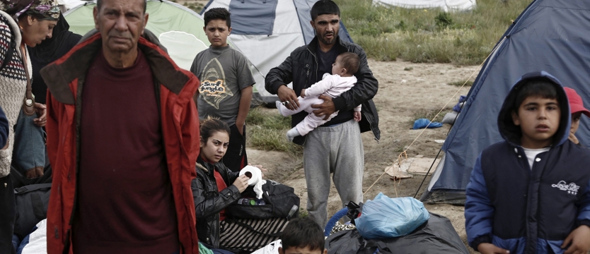 Migranci uczą strażników angielskiego