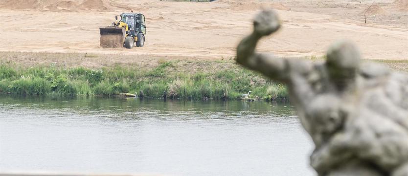 Na Wyspie Grodzkiej powstaje plaża