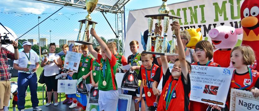 Mini Mundial. Triumf Meksyku i Belgii